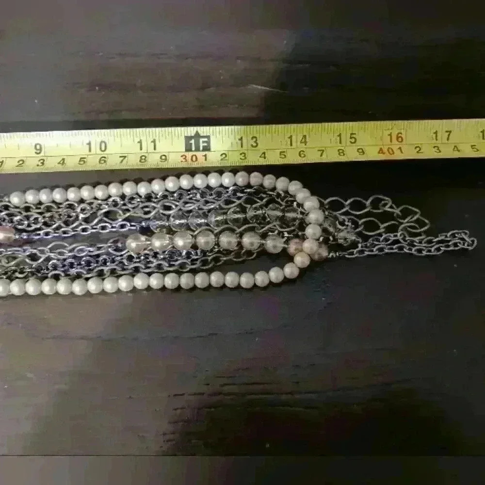 Multi layered bib necklace - Picture 2 of 3